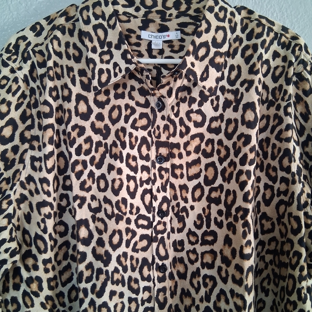 Chico's NWT No Iron Stretch Classic Animal Leopard Button Down Camel 4/20 - Picture 3 of 7